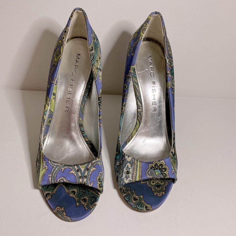 Stunning paisley heels